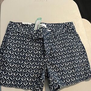 Level 99 Leaf Print Women's Shorts